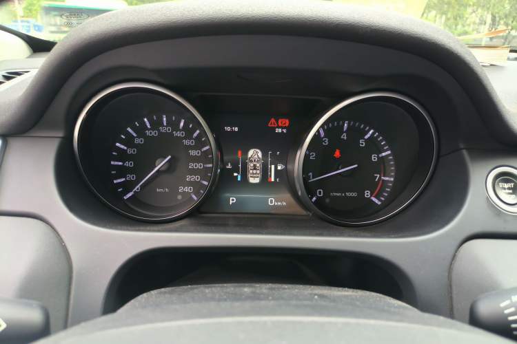 Used Land Rover Discovery Sport 2016 2.0T SE Instrument Cluster