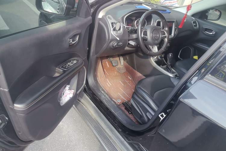 Used Jeep Compass 2017 200T Automatic Family Edition