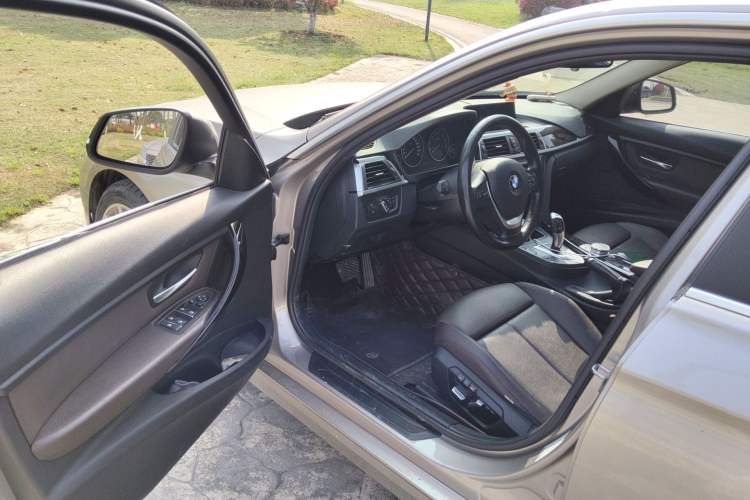 Used BMW 3 Series 2019 320Li Fashion Model
