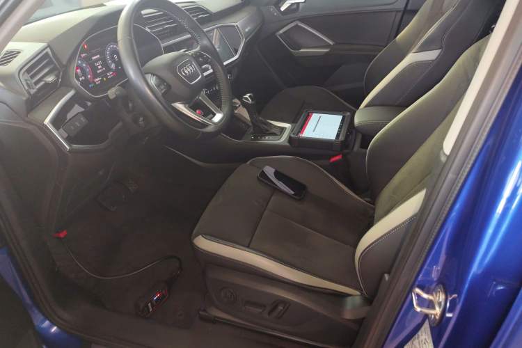 Used Audi Q3 2019 35 TFSI Advanced Dynamic Edition
