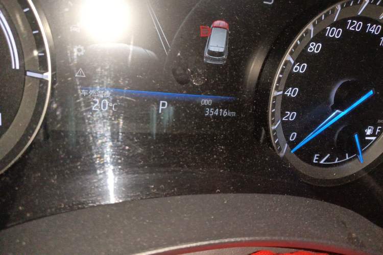 Used Toyota Highlander 2023 2.5L Smart Electric Hybrid Dual-Engine Four-Wheel Drive Prestige Version – 7 Seats Odometer Close Up