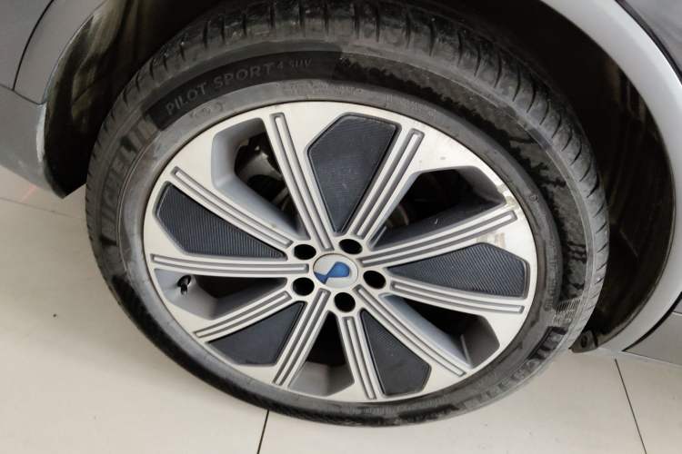 Used Denza N8 2023 Four-Wheel Drive Ultra-Hybrid Flagship Six-Seater Version