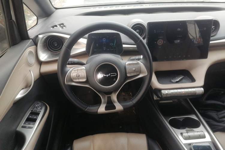 Used BYD Dolphin 2023 420 km Fashion Edition