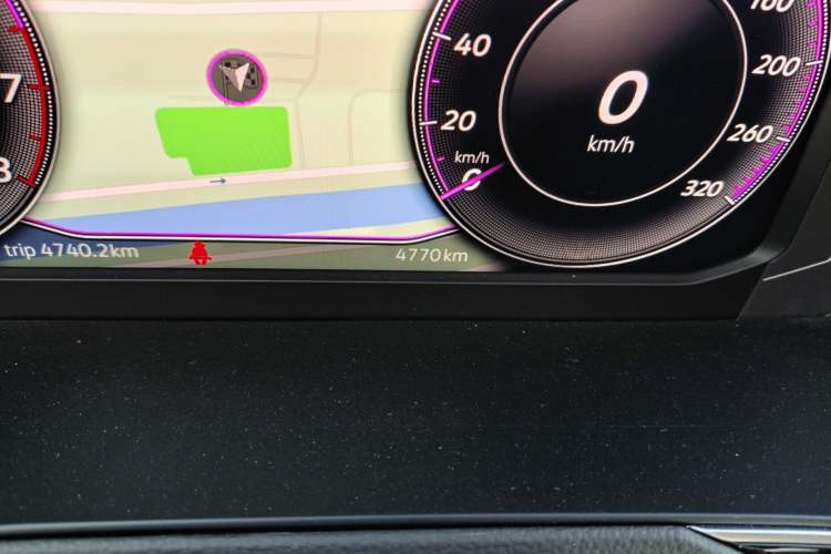 Used Volkswagen Magotan 2026 30 Million Vehicles Selected Model 380TSI DSG Luxury Edition Odometer Close Up