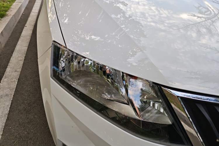 Used Skoda Rapid Spaceback 2018 1.6L Automatic Comfort Edition
