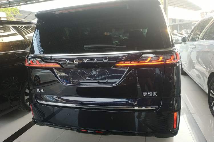 Used VOYAH Dream 2024 PHEV Extended-Range Premium Edition
