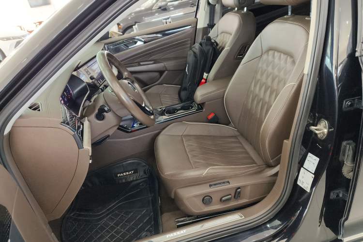 Used Volkswagen Passat 2019 330TSI Luxury Edition China VI Standard Left Front Seat