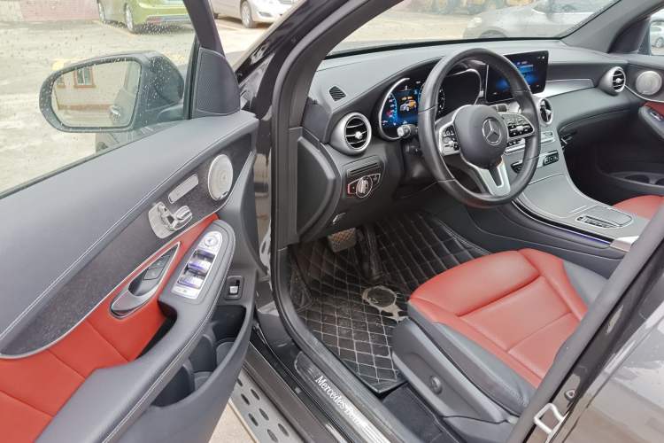 Used Mercedes-Benz GLC Coupe 2021 GLC 300 4MATIC Coupe SUV Driver Seat