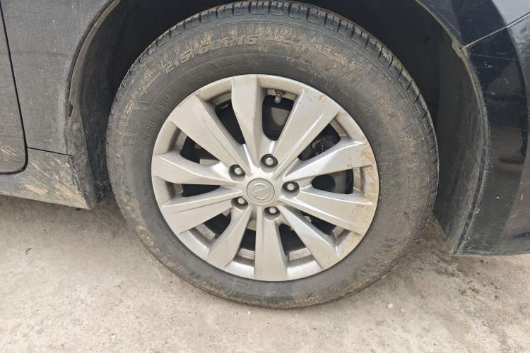 Used Nissan Teana 2018 2.0L XL Smart Upgrade Edition Right Front Wheel Hub