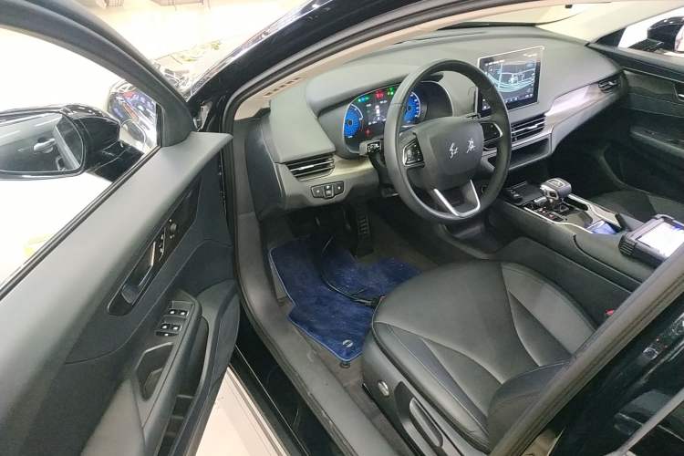 Used Hongqi E-QM5 2022 431 km Charge & Enjoy Edition Driver Seat