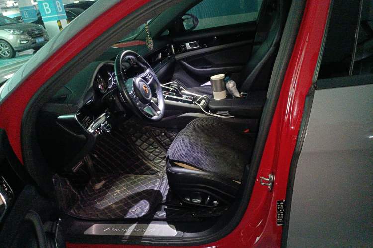 Used Porsche Panamera 2017 Panamera 4 Executive Long Wheelbase 3.0T
