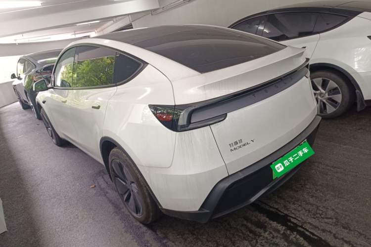 Used Tesla Model Y 2025 Rear-Wheel-Drive Version Rear Left 45 Deg