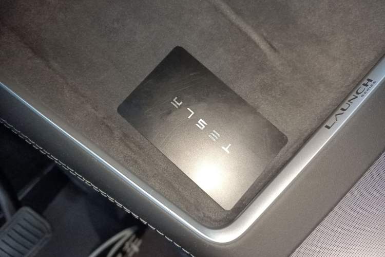 Used Tesla Model Y 2025 Long-Range All-Wheel Drive First Edition