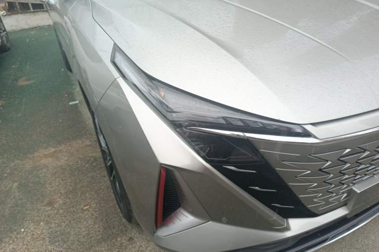 Used CHANGAN OSHAN Z6 2023 Blue Whale 1.5T DCT Smart Edition
