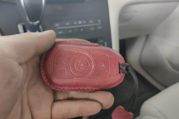 Used Buick GL8 2017 ES 28T Comfort Model China V Standard Vehicle Key