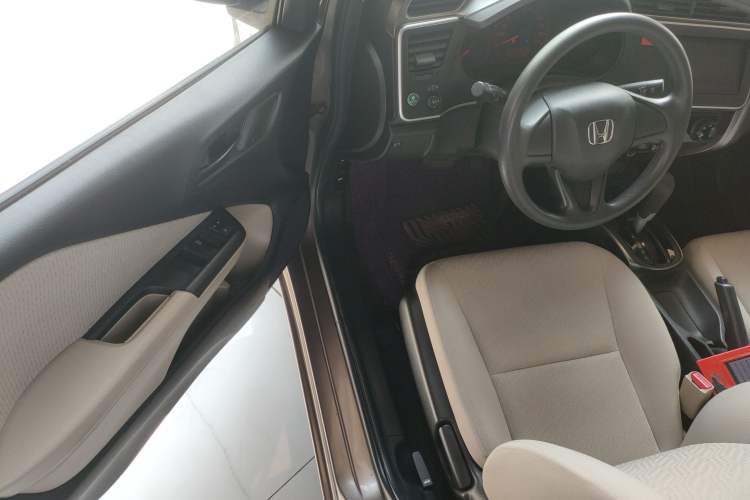 Used Honda Greiz 2016 1.5L CVT Classic Edition
