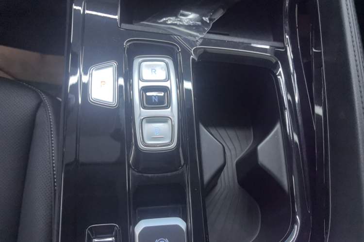 Used Hyundai Custo 2024 270TGDi TOP Smart Luxury Flagship Edition
