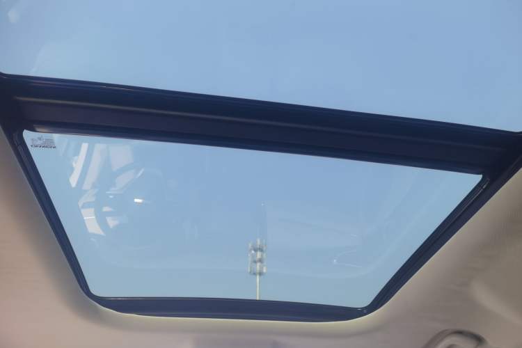 Used CHANGAN OSHAN Cosmos 2019 1.5T Automatic Flagship Version China VI Standard