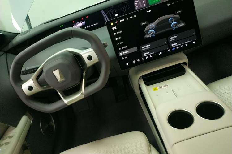 Used Avatr 06 2025 Pro Range-Extended Edition Gear Lever