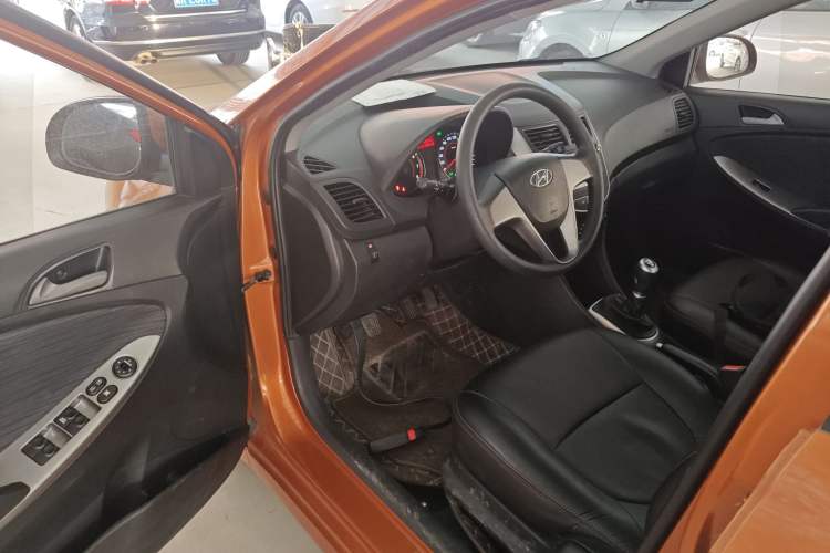 Used Hyundai Verna Ray 2014 1.4L Manual GLX
