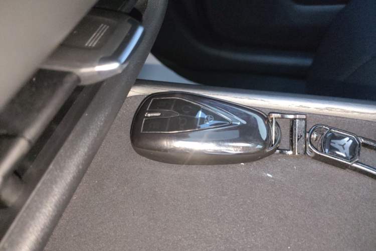 Used CHANGAN CS75 PLUS 2025 4th Generation 1.5T New Blue Whale Smart Flagship Version Vehicle Key