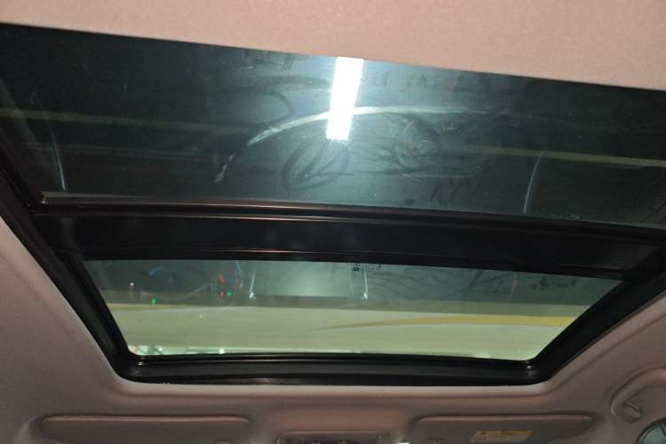 Used Chevrolet Malibu XL 2016 1.5T Dual-Clutch Ruibao Edition Headliner