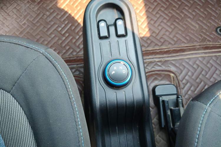 Used Wuling Hongguang MINIEV 2020 Freedom Version Lithium Iron Phosphate Gear Lever