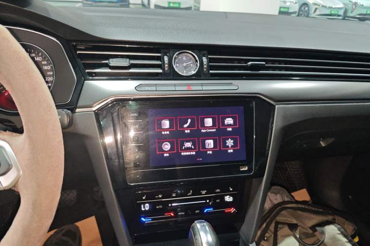 Used Volkswagen Magotan 2020 330TSI DSG Leading Model
