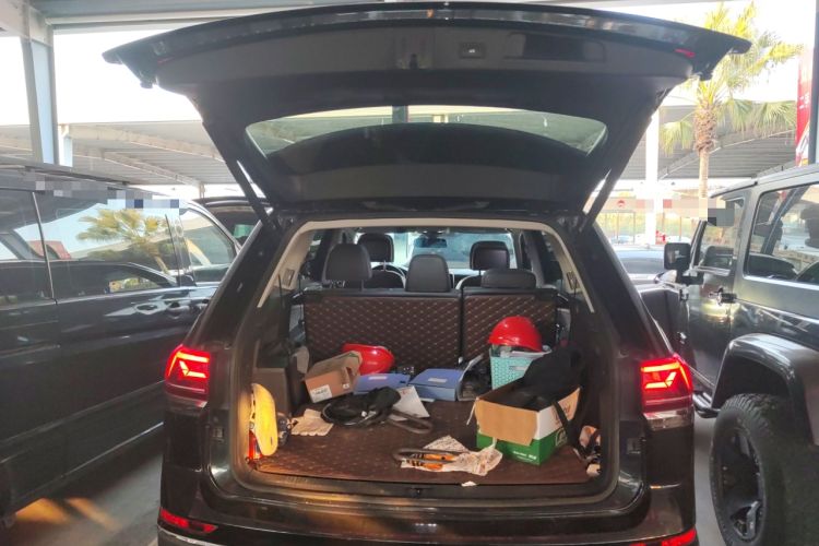 Used Volkswagen Teramont 2024 530 V6 All-Wheel-Drive Dragon Edition