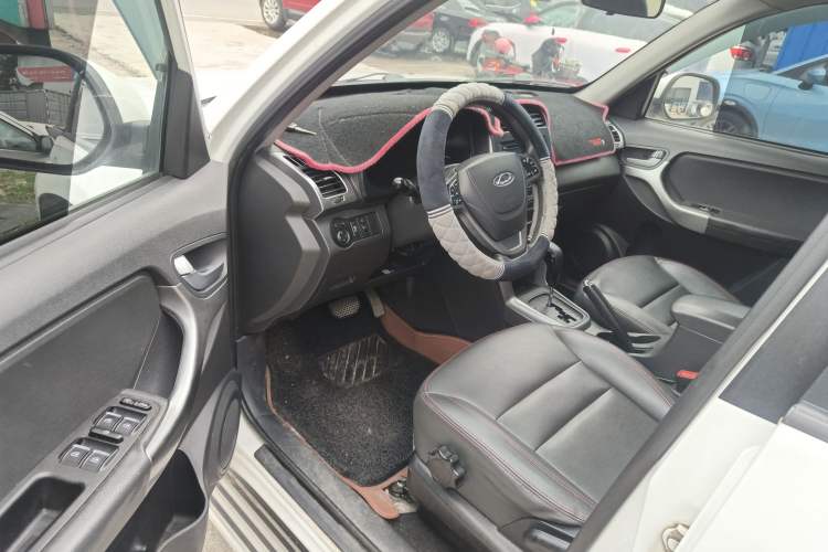 Used Chery Tiggo 3 2015 1.6L CVT ZhiShang Commemorative Edition
