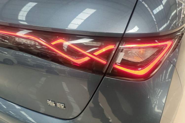 Used BYD Dolphin 2024 Honor Edition 420km Fashion Version Right Rear Taillight