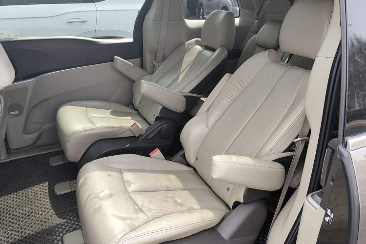 Used Buick GL8 2011 3.0L XT Luxury Business Flagship Edition
