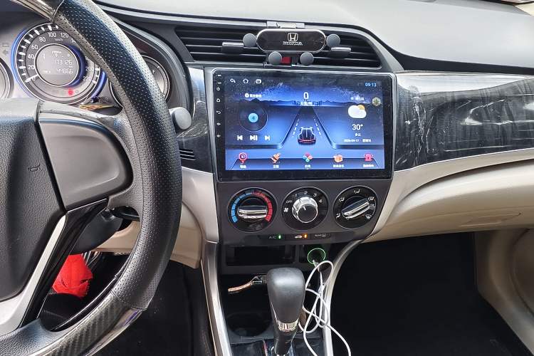 Used Honda Crider 2013 1.8L automatic comfort version