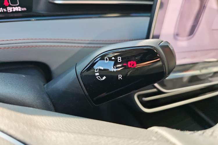 Used Volkswagen ID.7 VIZZION 2024 AIR model Gear Lever