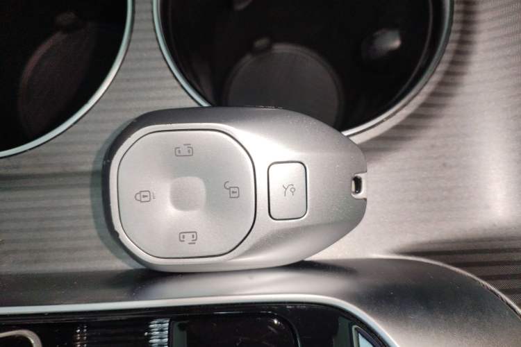 Used GAC Trumpchi E8 2024 Honor Series 2.0L Honor Edition