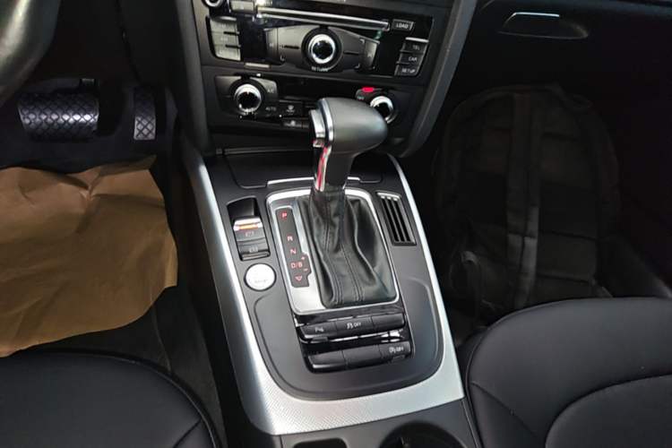 Used Audi A4L 2016 35 TFSI Collector's Edition Automatic Standard Model
