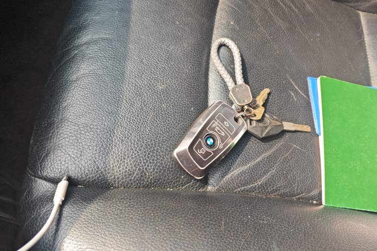 Used BMW 5 Series 2011 523Li Leading Model