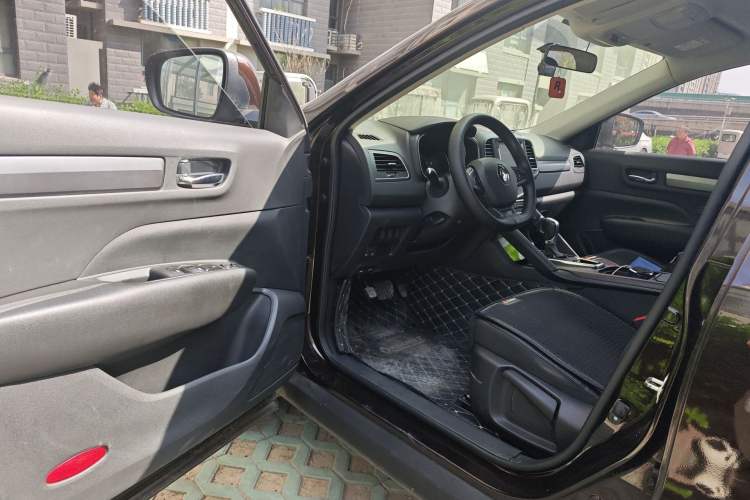 Used Renault Koleos 2017 2.0L Two-Wheel Drive Comfort Edition