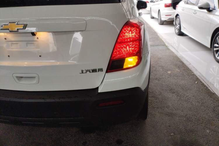 Used Chevrolet Trax 2016 1.4T Automatic Two-Wheel Drive Comfort Version with Sunroof Exterior 3