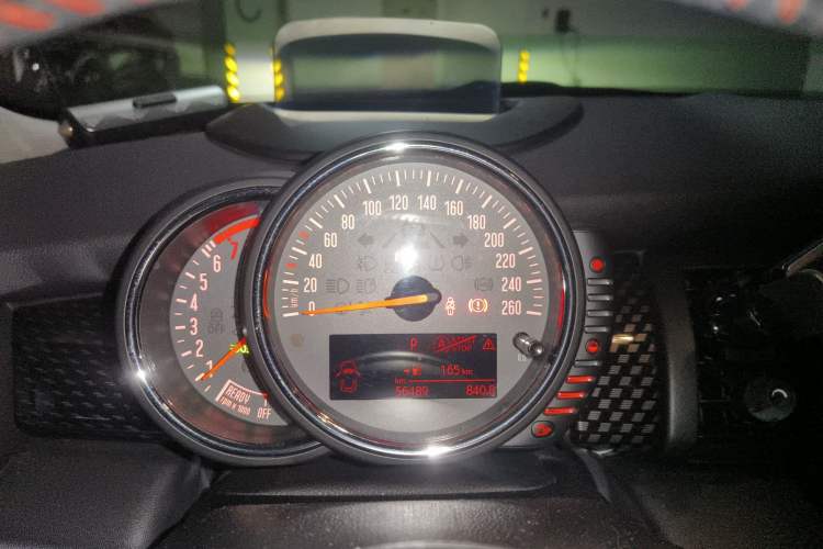 Used MINI 2016 2.0T COOPER S Pioneer Edition Five-Door Model Instrument Cluster