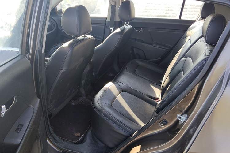 Used Kia Sportage R 2012 2.0L Automatic Two-Wheel Drive GLS