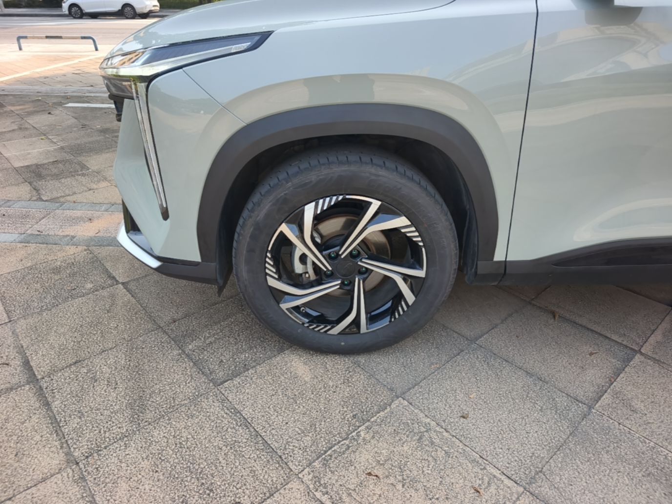 Geely Auto Emgrand X7 Sport 2023 Boyue COOL 1.5TD Smart Connect+ — снимка 10