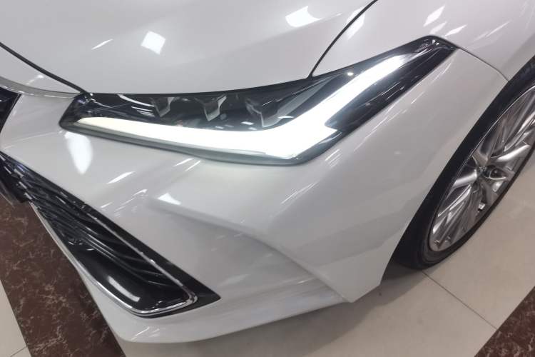 Used Toyota Avalon 2023 Dual-Motor 2.5L XLE Prestige Edition
