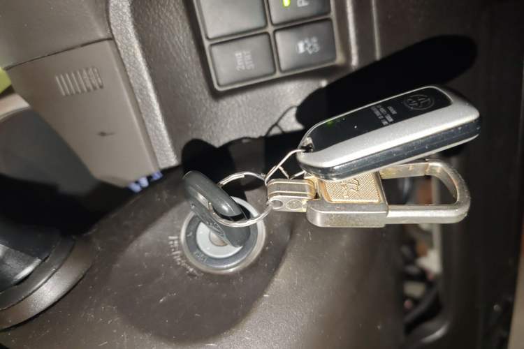 Used Toyota Prado 2010 2.7L Automatic Deluxe Edition Vehicle Key