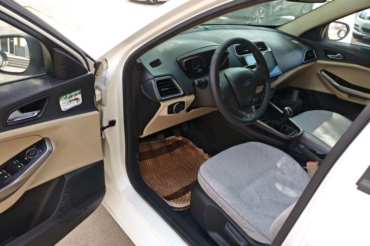 Used Ford Escort 2015 1.5L Manual Comfort Model