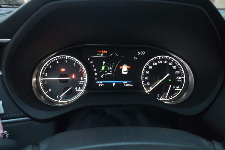 Used Toyota Harrier 2023 2.0L CVT Two-Wheel Drive Deluxe Edition