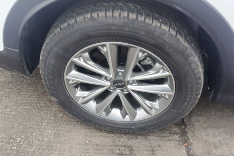 Used JETOUR X70 2025 1.5T DCT Zhenxiang Edition 5 Seats Right Rear Wheel Hub