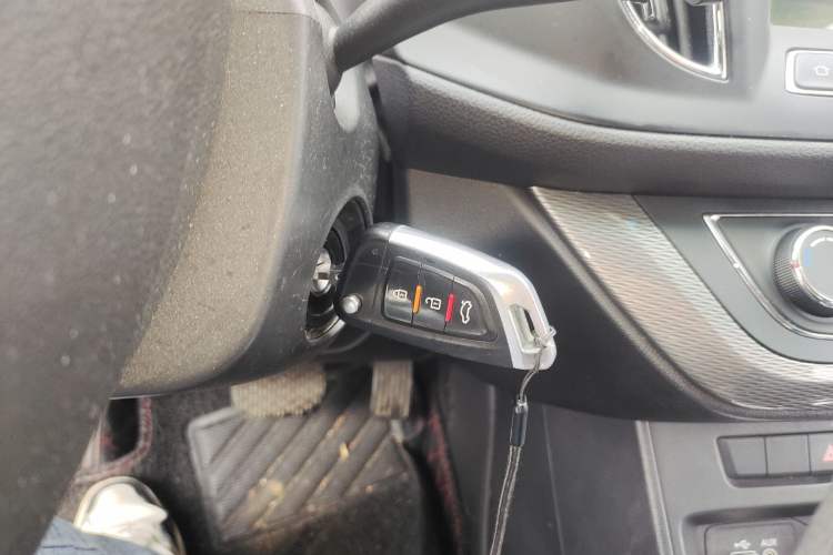 Used Roewe 360 2015 1.5L Automatic Luxury Edition
