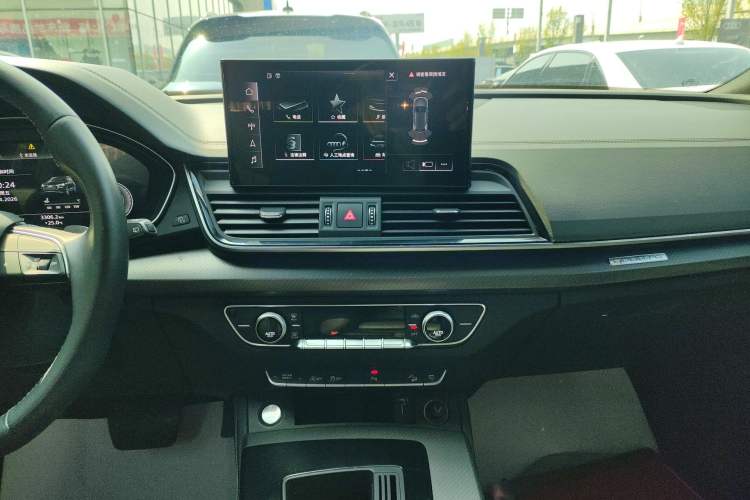 Used Audi Q5L 2022 40T Fashionable and Dynamic Model