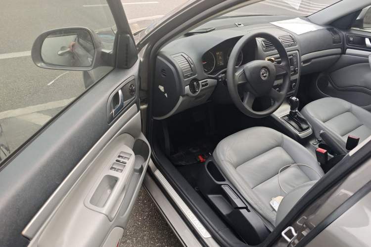 Used Skoda Octavia 2014 1.6L Automatic Yijun Edition
